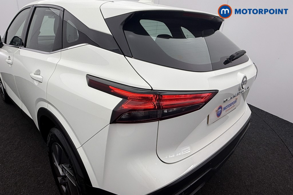 Nissan Qashqai Acenta Premium Automatic Petrol SUV - Stock Number (1570171) - 20th supplementary image