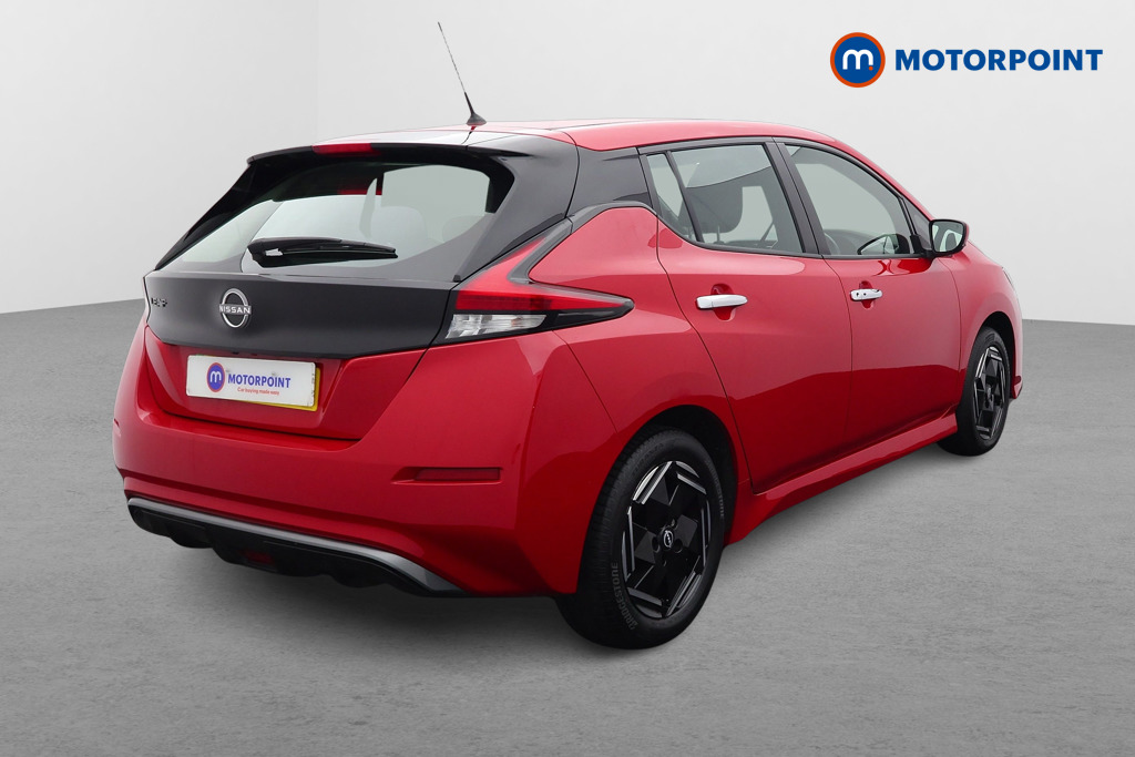 Nissan Leaf Acenta Automatic Electric Hatchback - Stock Number (1570212) - Drivers side rear corner