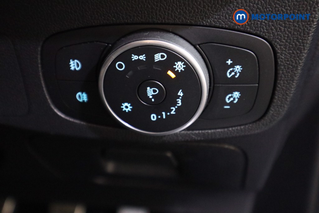 Ford Focus St-Line Manual Petrol Estate - Stock Number (1570276) - 9th supplementary image