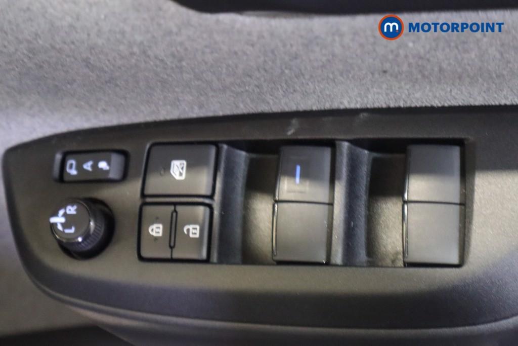 Toyota Yaris Excel Automatic Petrol-Electric Hybrid Hatchback - Stock Number (1570302) - 15th supplementary image