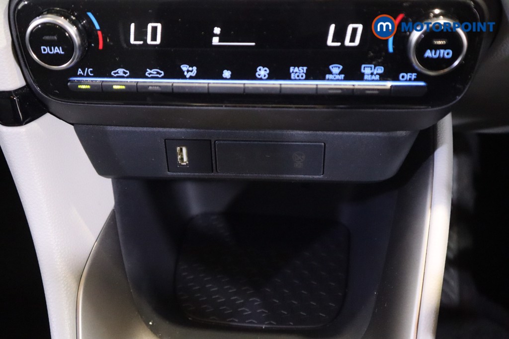 Toyota Yaris Excel Automatic Petrol-Electric Hybrid Hatchback - Stock Number (1570302) - 21st supplementary image