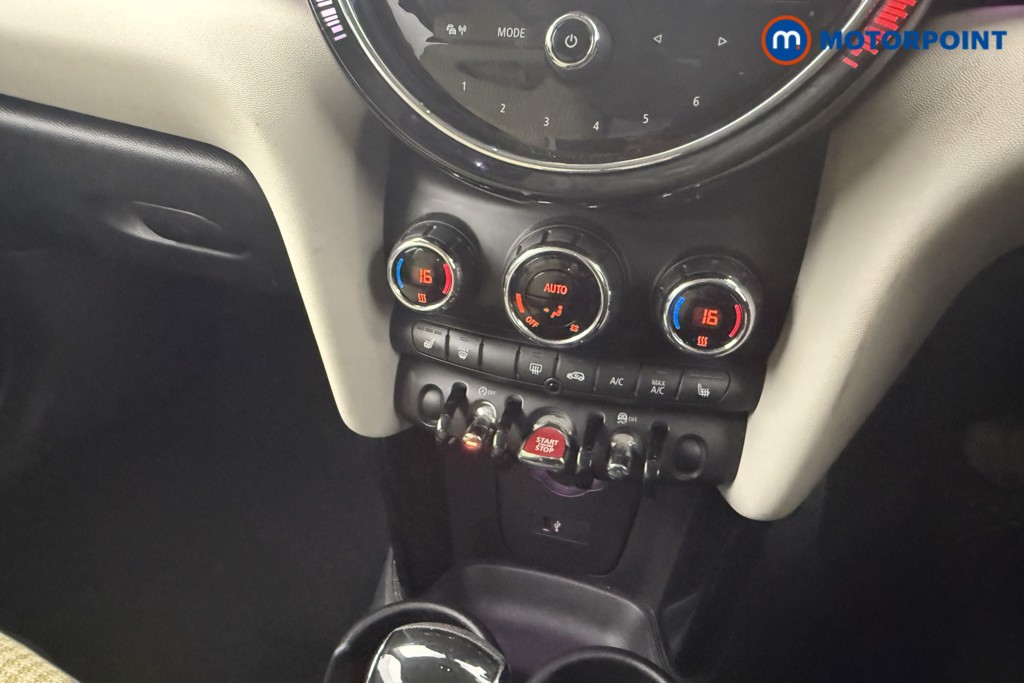 Mini Hatchback Cooper Classic Automatic Petrol Hatchback - Stock Number (1570515) - 4th supplementary image