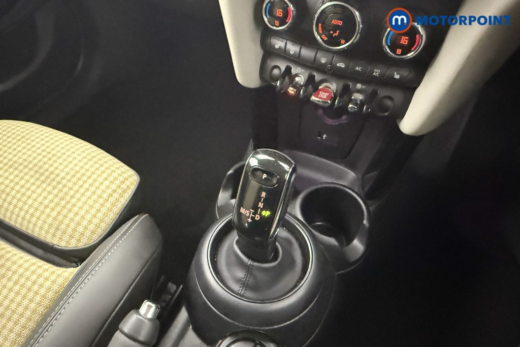 Mini Hatchback Cooper Classic Automatic Petrol Hatchback - Stock Number (1570515) - 5th supplementary image