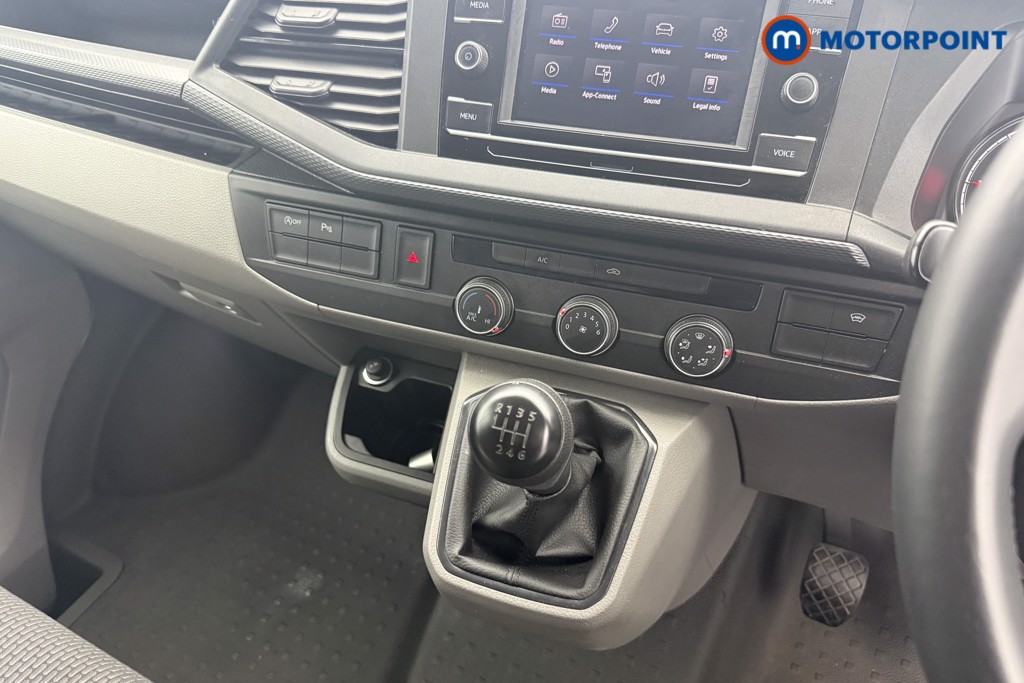 Volkswagen Transporter Highline Manual Diesel Panel Van - Stock Number (1570543) - 4th supplementary image