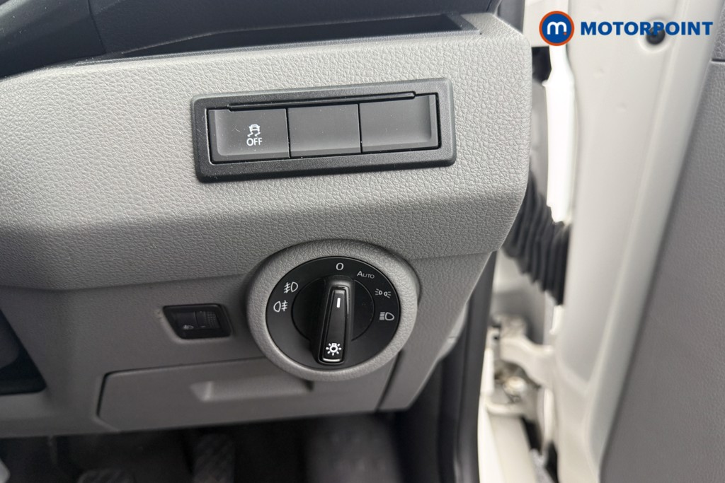Volkswagen Transporter Highline Manual Diesel Panel Van - Stock Number (1570543) - 11th supplementary image