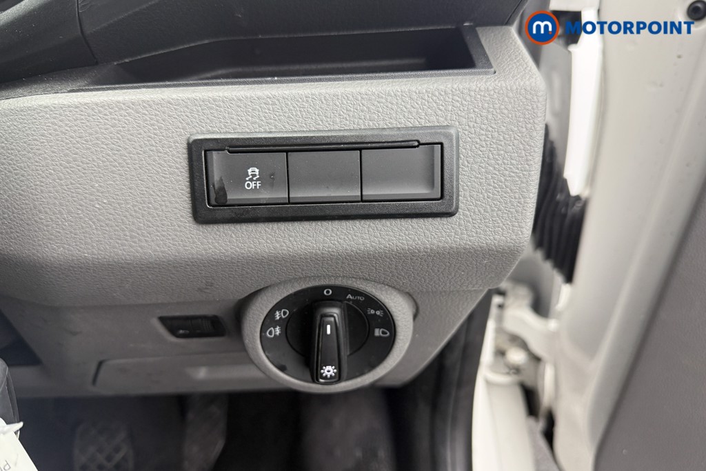 Volkswagen Transporter Highline Manual Diesel Panel Van - Stock Number (1570548) - 9th supplementary image