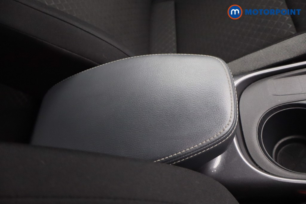 Nissan Juke N-Connecta Manual Petrol SUV - Stock Number (1570849) - 7th supplementary image