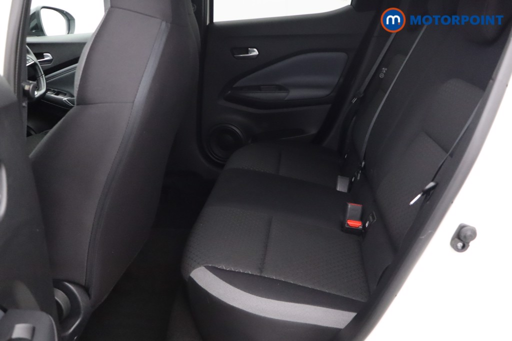 Nissan Juke N-Connecta Manual Petrol SUV - Stock Number (1570849) - 23rd supplementary image