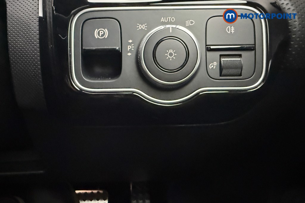 Mercedes-Benz A Class Amg Line Automatic Diesel Saloon - Stock Number (1571293) - 17th supplementary image