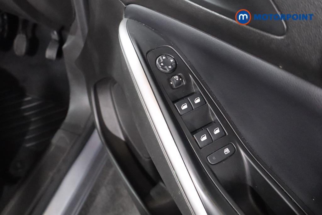 Vauxhall Grandland Elite Manual Petrol SUV - Stock Number (1571730) - 17th supplementary image