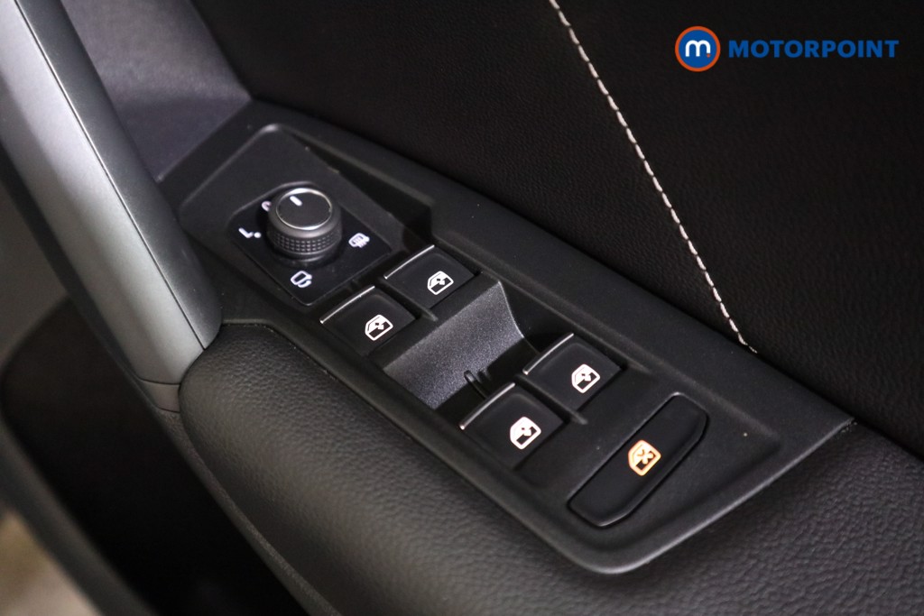 Volkswagen Tiguan R-Line Edition Automatic Diesel SUV - Stock Number (1571776) - 11th supplementary image