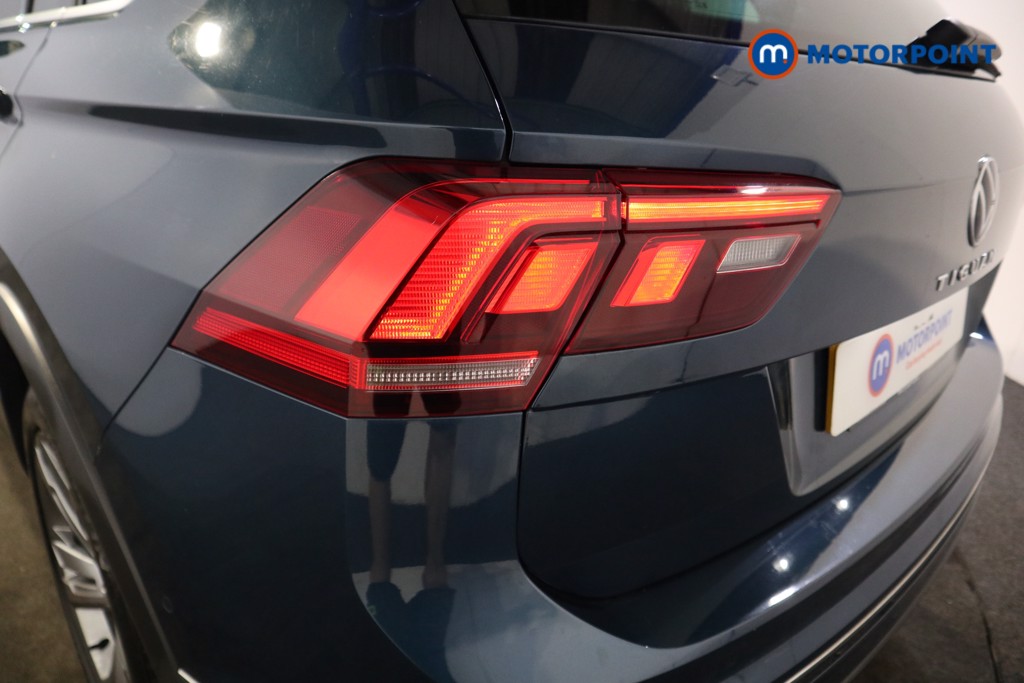 Volkswagen Tiguan R-Line Edition Automatic Diesel SUV - Stock Number (1571776) - 21st supplementary image