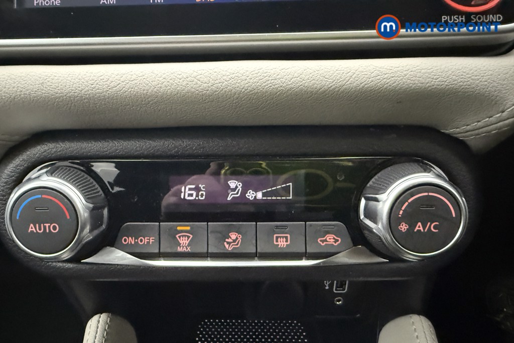 Nissan Micra Tekna Automatic Petrol Hatchback - Stock Number (1572137) - 16th supplementary image