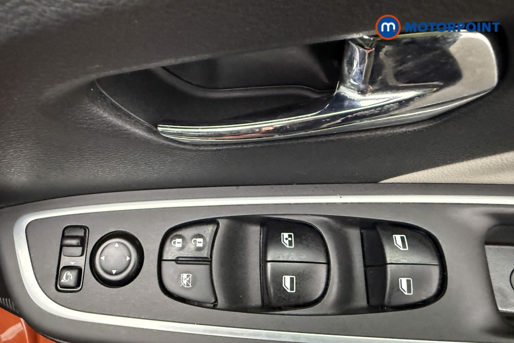 Nissan Micra Tekna Automatic Petrol Hatchback - Stock Number (1572137) - 19th supplementary image