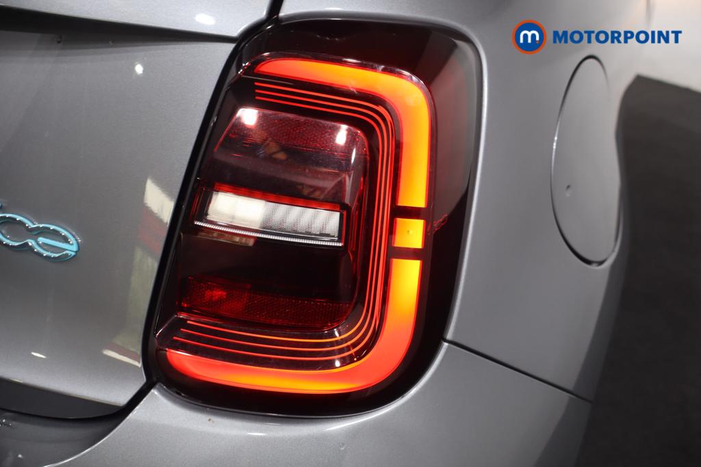 Fiat 500 RED Automatic Electric Hatchback - Stock Number (1572679) - 37th supplementary image