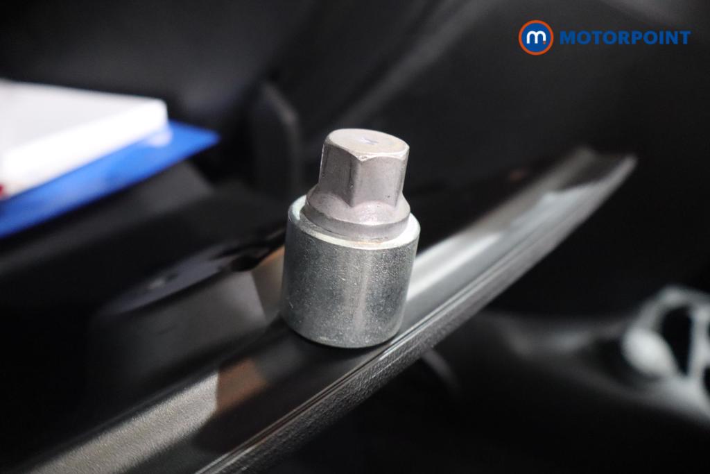 Fiat 500 Dolcevita Manual Petrol-Electric Hybrid Hatchback - Stock Number (1573282) - 12th supplementary image