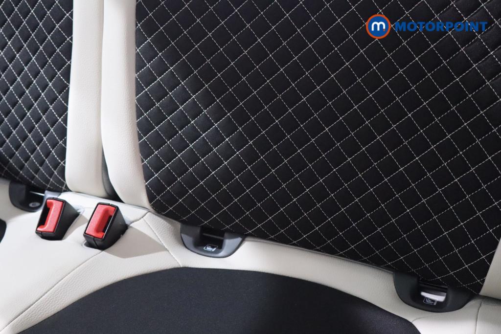 Fiat 500 Dolcevita Manual Petrol-Electric Hybrid Hatchback - Stock Number (1573282) - 15th supplementary image