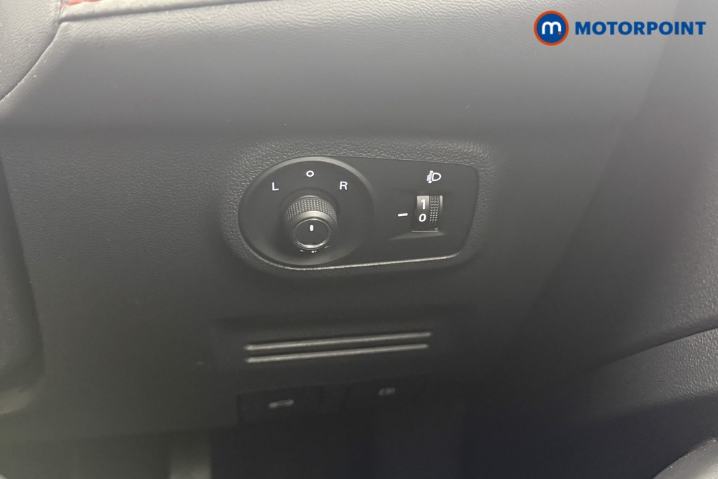 Mg Motor Uk ZS Exclusive Manual Petrol SUV - Stock Number (1573313) - 8th supplementary image