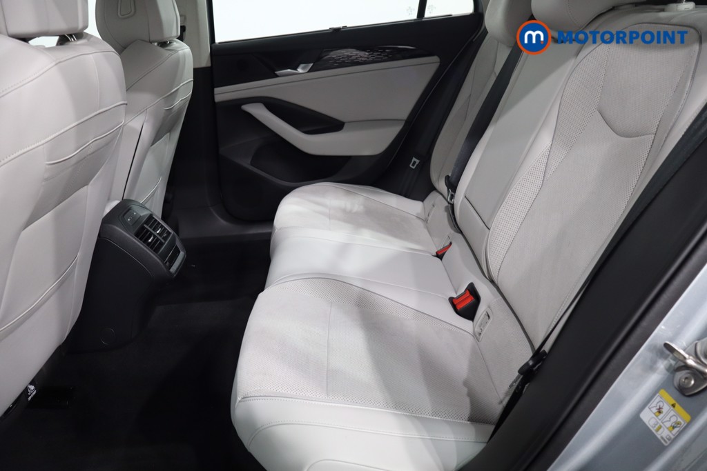 Volkswagen Passat Life Automatic Petrol Plug-In Hybrid Estate - Stock Number (1573330) - 5th supplementary image