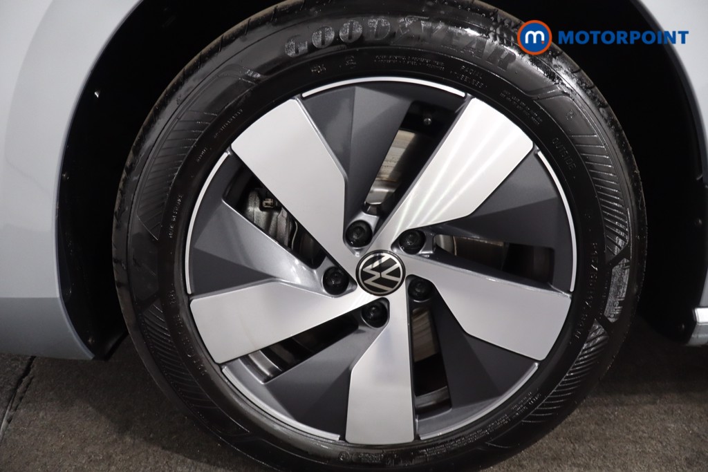 Volkswagen Passat Life Automatic Petrol Plug-In Hybrid Estate - Stock Number (1573330) - 11th supplementary image