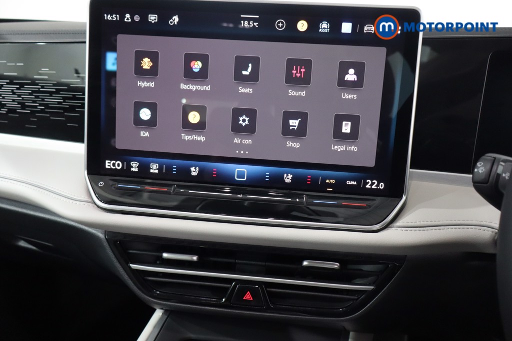 Volkswagen Passat Life Automatic Petrol Plug-In Hybrid Estate - Stock Number (1573330) - 18th supplementary image