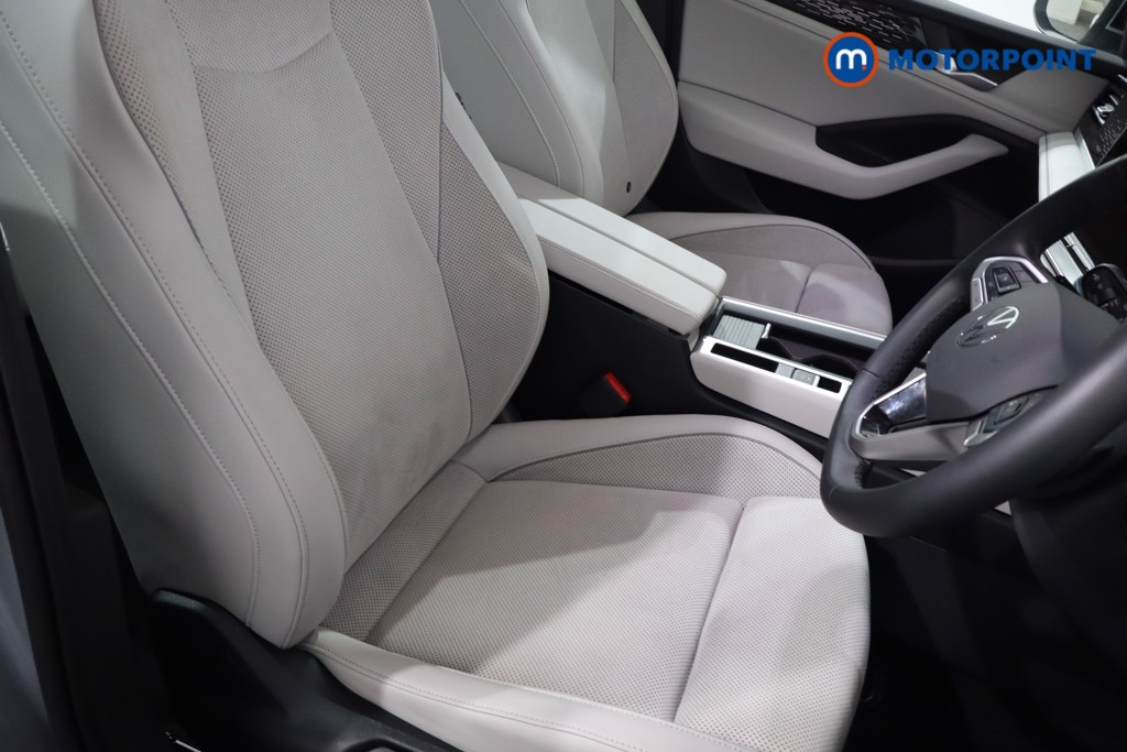 Volkswagen Passat Life Automatic Petrol Plug-In Hybrid Estate - Stock Number (1573330) - 25th supplementary image
