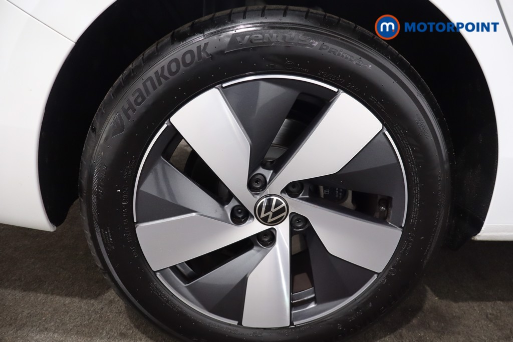 Volkswagen Passat Life Automatic Petrol Plug-In Hybrid Estate - Stock Number (1573335) - 9th supplementary image