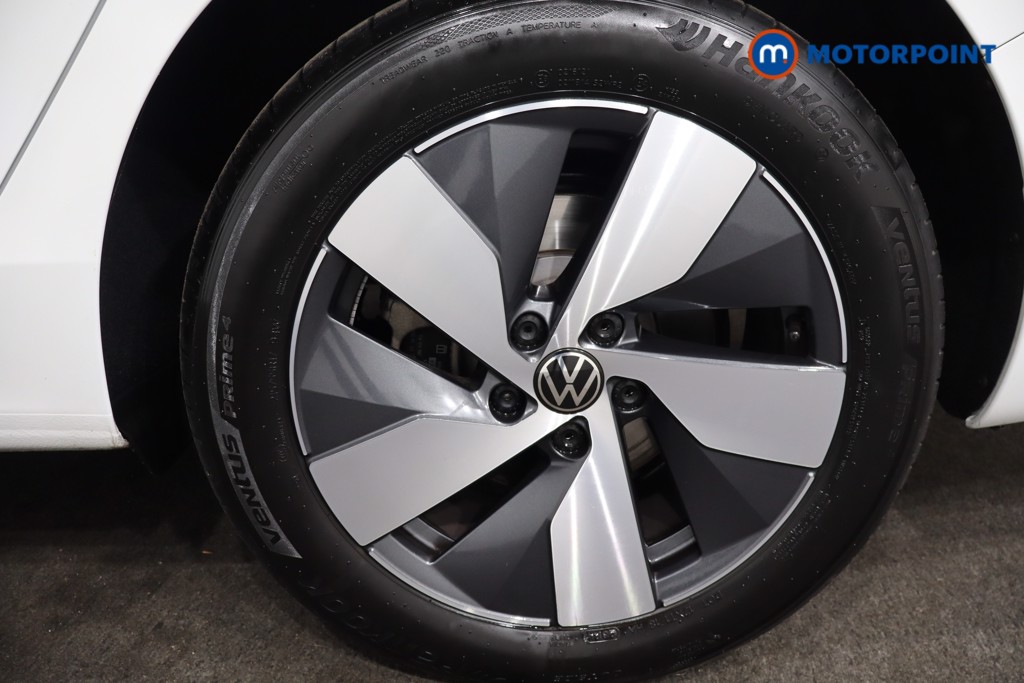Volkswagen Passat Life Automatic Petrol Plug-In Hybrid Estate - Stock Number (1573335) - 12th supplementary image