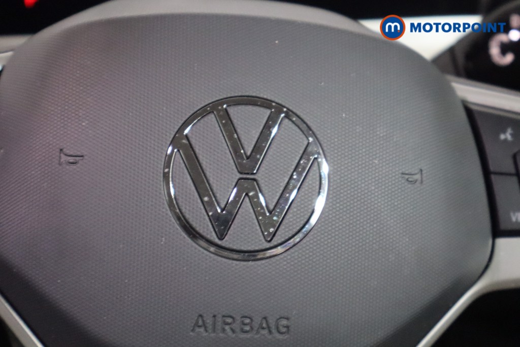 Volkswagen Passat Life Automatic Petrol Plug-In Hybrid Estate - Stock Number (1573335) - 18th supplementary image
