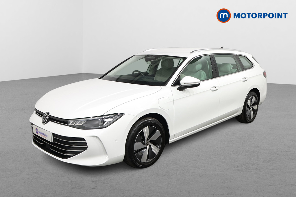 Volkswagen Passat Life Automatic Petrol Plug-In Hybrid Estate - Stock Number (1573335) - Passenger side front corner