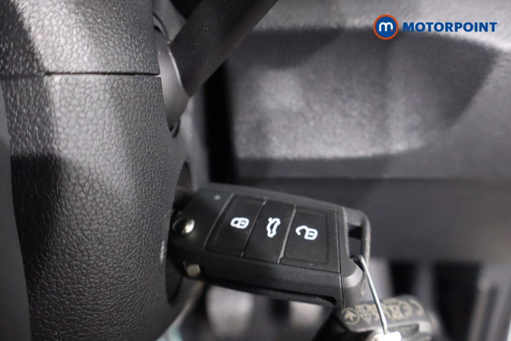 Volkswagen T-Roc Style Manual Petrol SUV - Stock Number (1573938) - 13th supplementary image