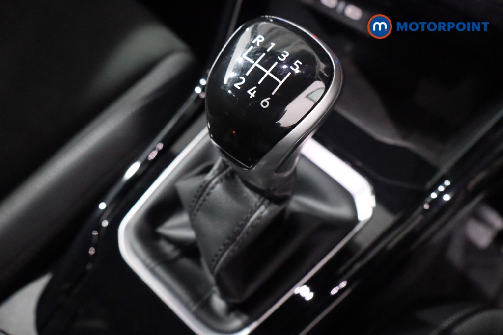 Volkswagen T-Roc Style Manual Petrol SUV - Stock Number (1573938) - 14th supplementary image