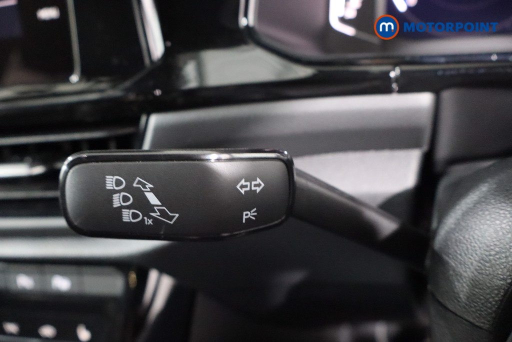 Volkswagen T-Roc Style Manual Petrol SUV - Stock Number (1573938) - 21st supplementary image