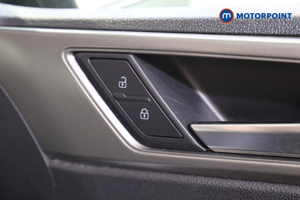 Volkswagen Polo SE Manual Petrol Hatchback - Stock Number (1541220) - 10th supplementary image
