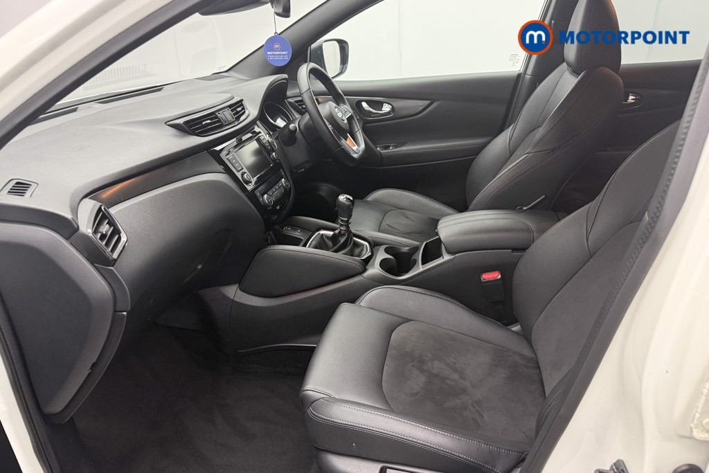 Nissan Qashqai N-Tec Manual Petrol SUV - Stock Number (1544296) - 1st supplementary image