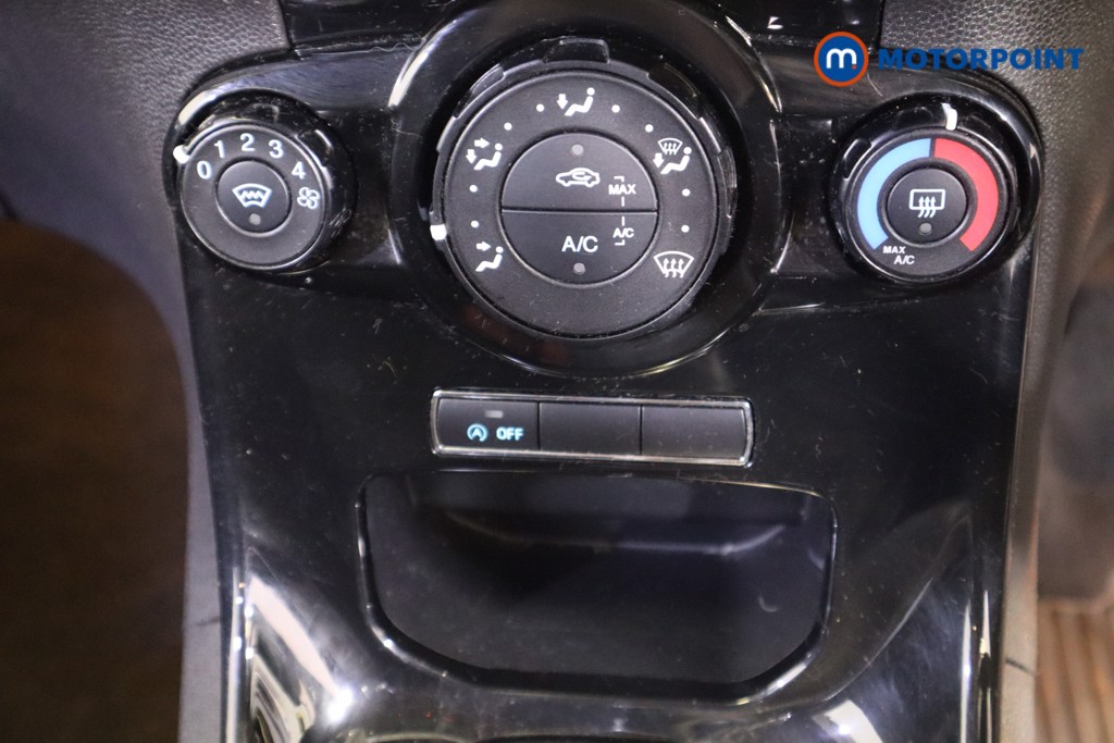 Ford Fiesta Zetec Manual Petrol Hatchback - Stock Number (1558418) - 20th supplementary image