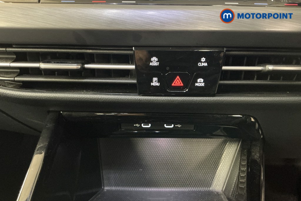 Volkswagen Golf Style Automatic Petrol Plug-In Hybrid Hatchback - Stock Number (1560250) - 4th supplementary image