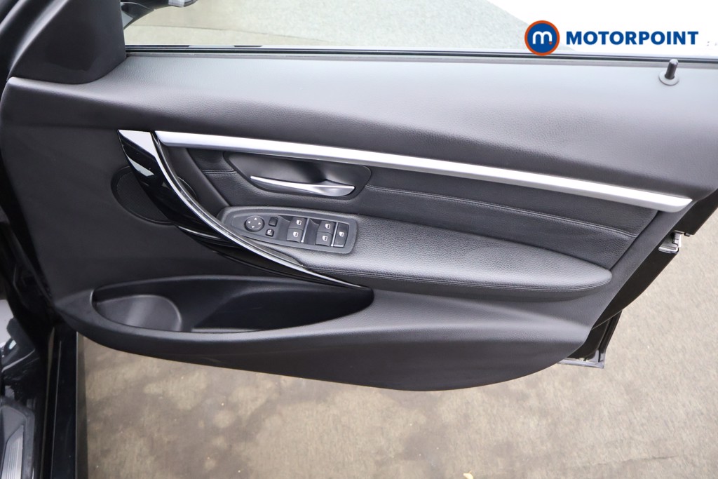 BMW 3 Series M Sport Manual Diesel Saloon - Stock Number (1563244) - 9th supplementary image