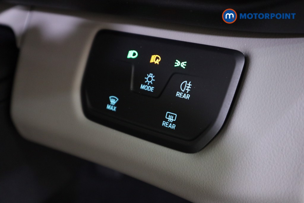 Ford Explorer Select Automatic Electric SUV - Stock Number (1563416) - 8th supplementary image