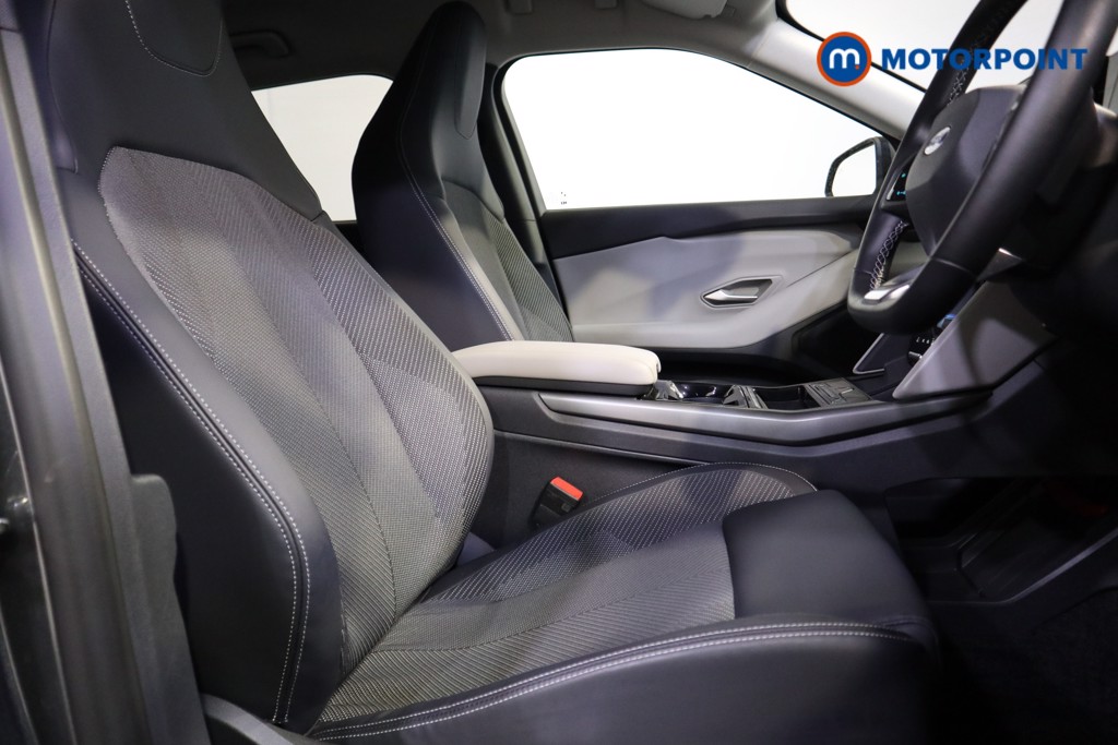 Ford Explorer Select Automatic Electric SUV - Stock Number (1563416) - 11th supplementary image