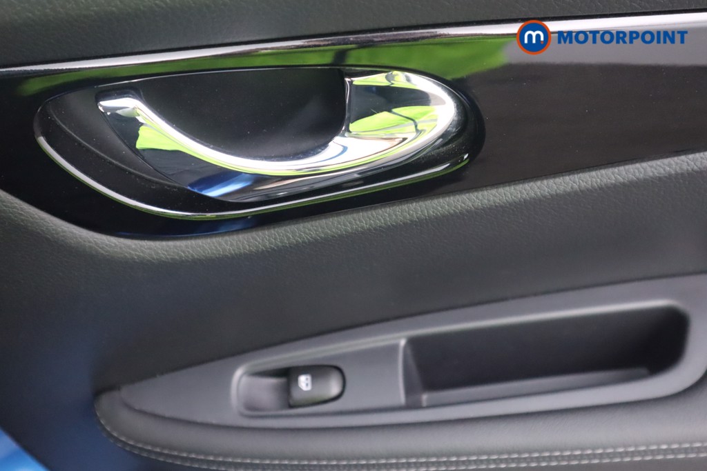 Nissan Qashqai Acenta Premium Manual Petrol SUV - Stock Number (1563716) - 16th supplementary image