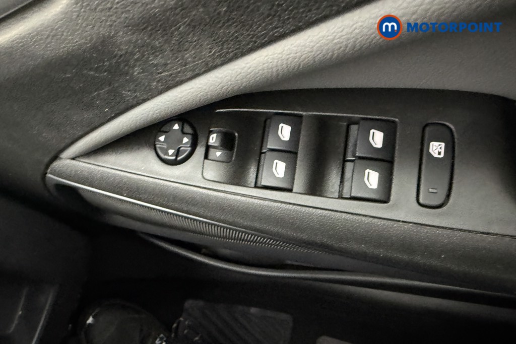 Vauxhall Crossland X Elite Manual Petrol SUV - Stock Number (1564413) - 17th supplementary image