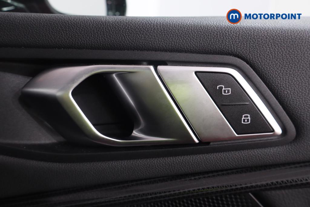 BMW 2 Series Sport Manual Petrol Saloon - Stock Number (1564654) - 13th supplementary image