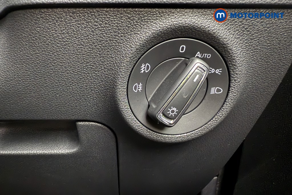 Skoda Karoq Se L Manual Petrol SUV - Stock Number (1564728) - 17th supplementary image