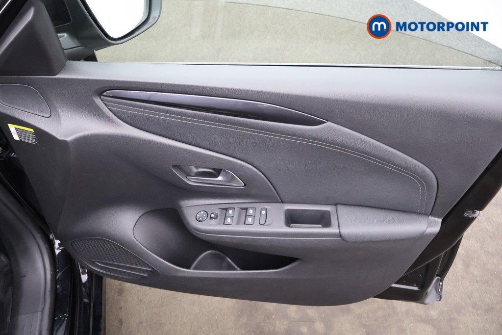 Vauxhall Corsa Elite Nav Premium Manual Petrol Hatchback - Stock Number (1564759) - 9th supplementary image