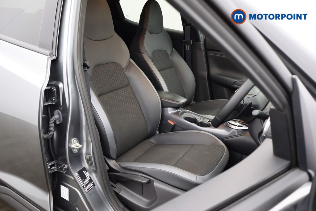 Nissan Juke N-Connecta Automatic Petrol SUV - Stock Number (1564951) - 9th supplementary image