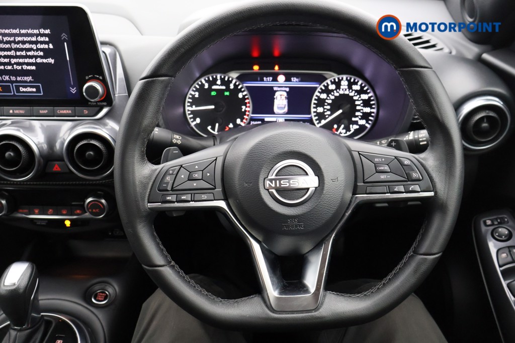 Nissan Juke N-Connecta Automatic Petrol SUV - Stock Number (1564951) - 1st supplementary image