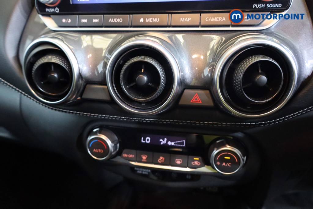 Nissan Juke N-Connecta Automatic Petrol SUV - Stock Number (1564954) - 11th supplementary image
