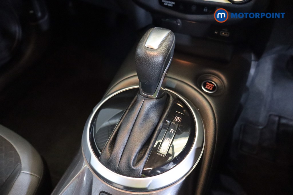 Nissan Juke N-Connecta Automatic Petrol SUV - Stock Number (1564954) - 12th supplementary image