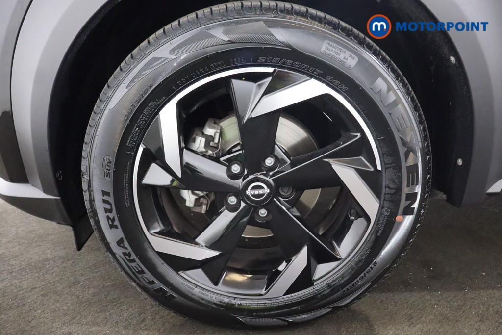 Nissan Juke N-Connecta Automatic Petrol SUV - Stock Number (1564954) - 26th supplementary image